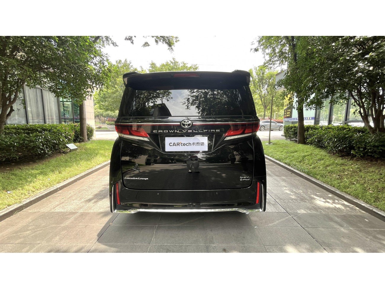 Toyota Vellfire 2024
