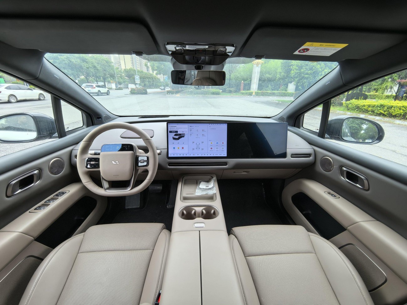 Li Auto i6 2025