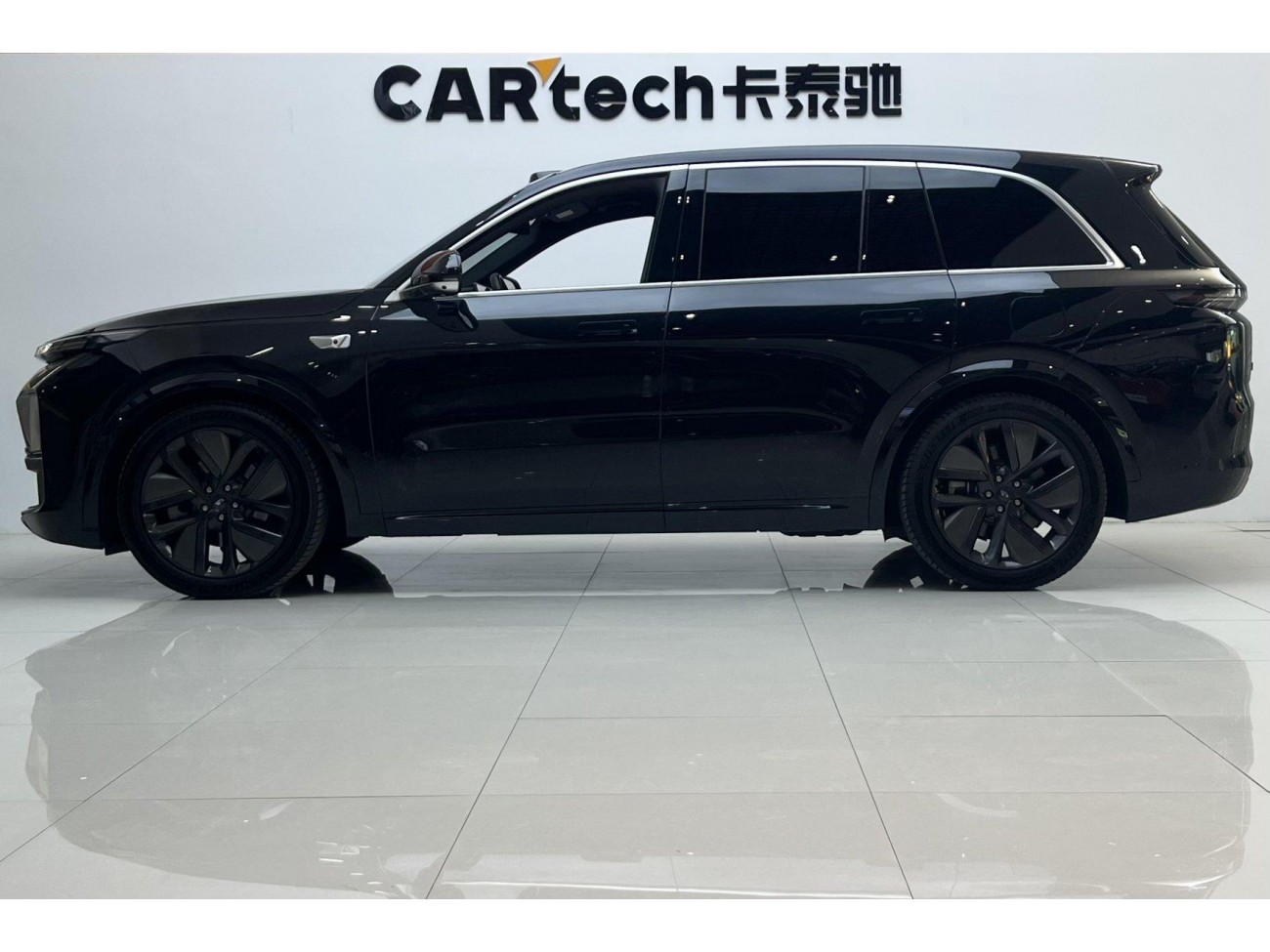 Li Auto L8 2025