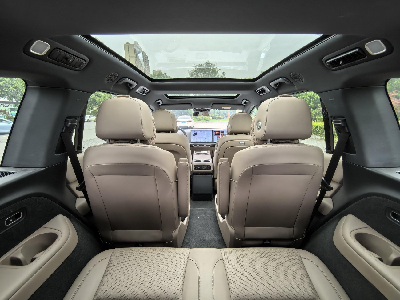 Li Auto L8 2025