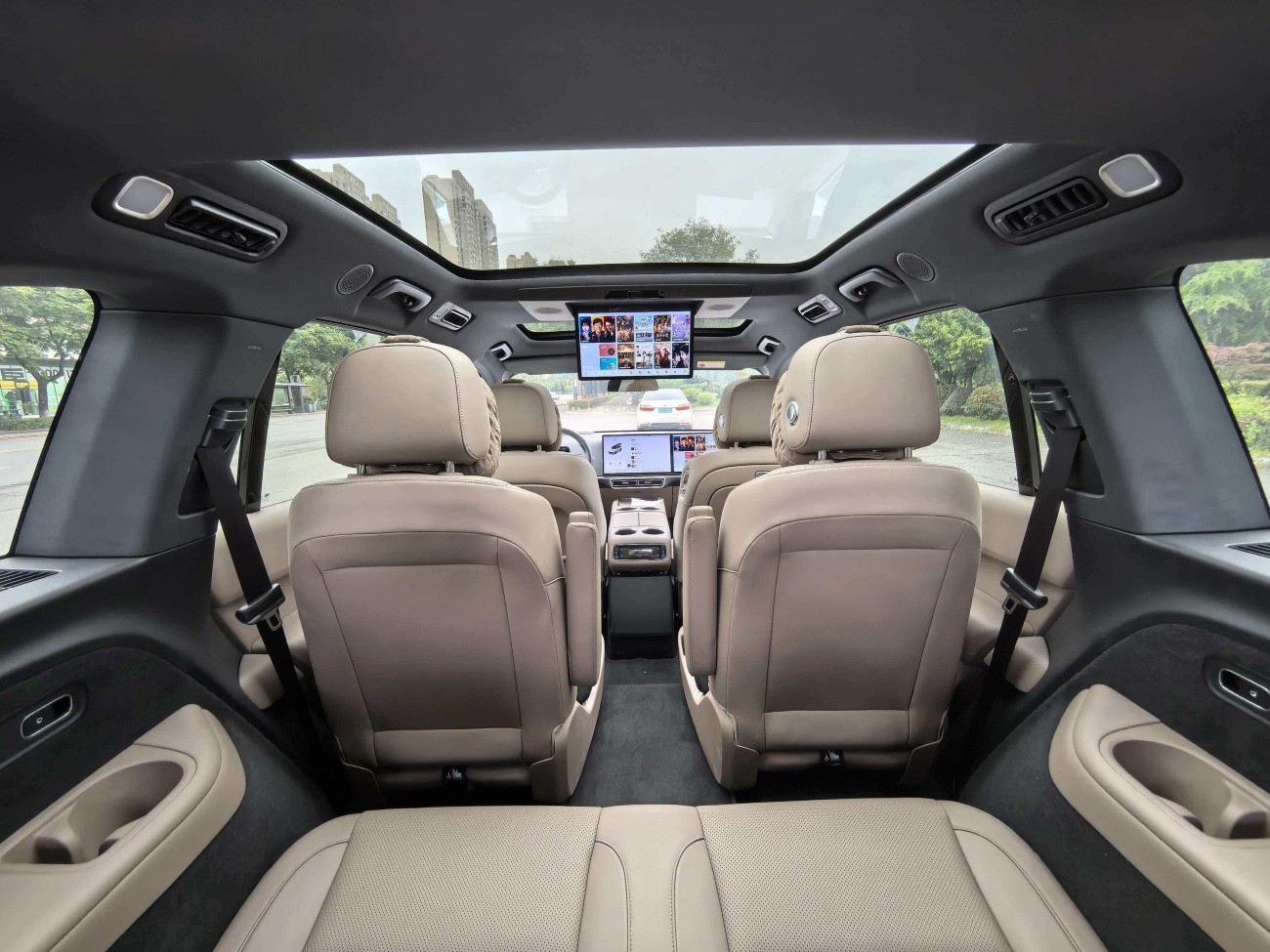 Li Auto L8 2025