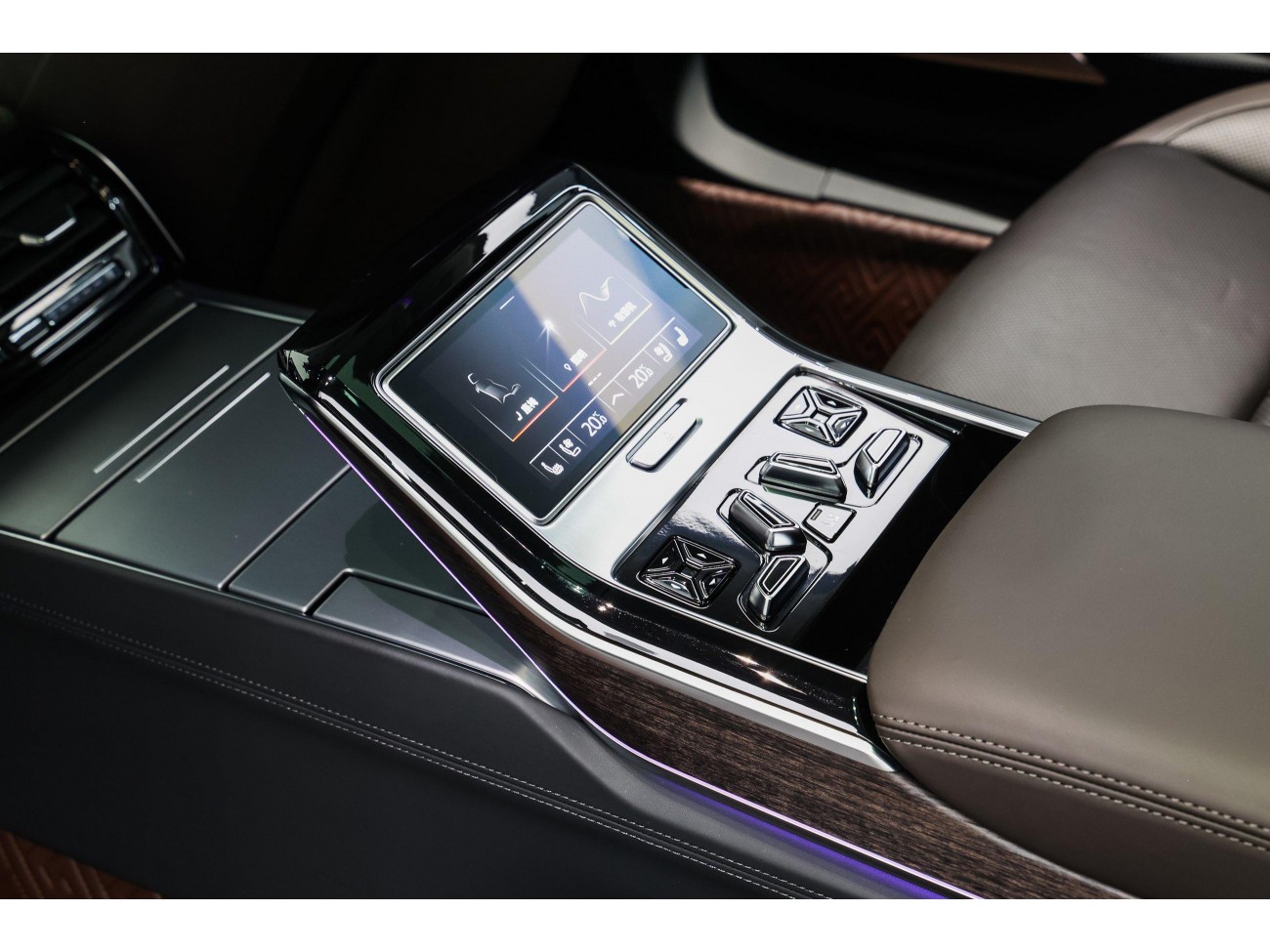 Audi A8L 60 TFSI 2022