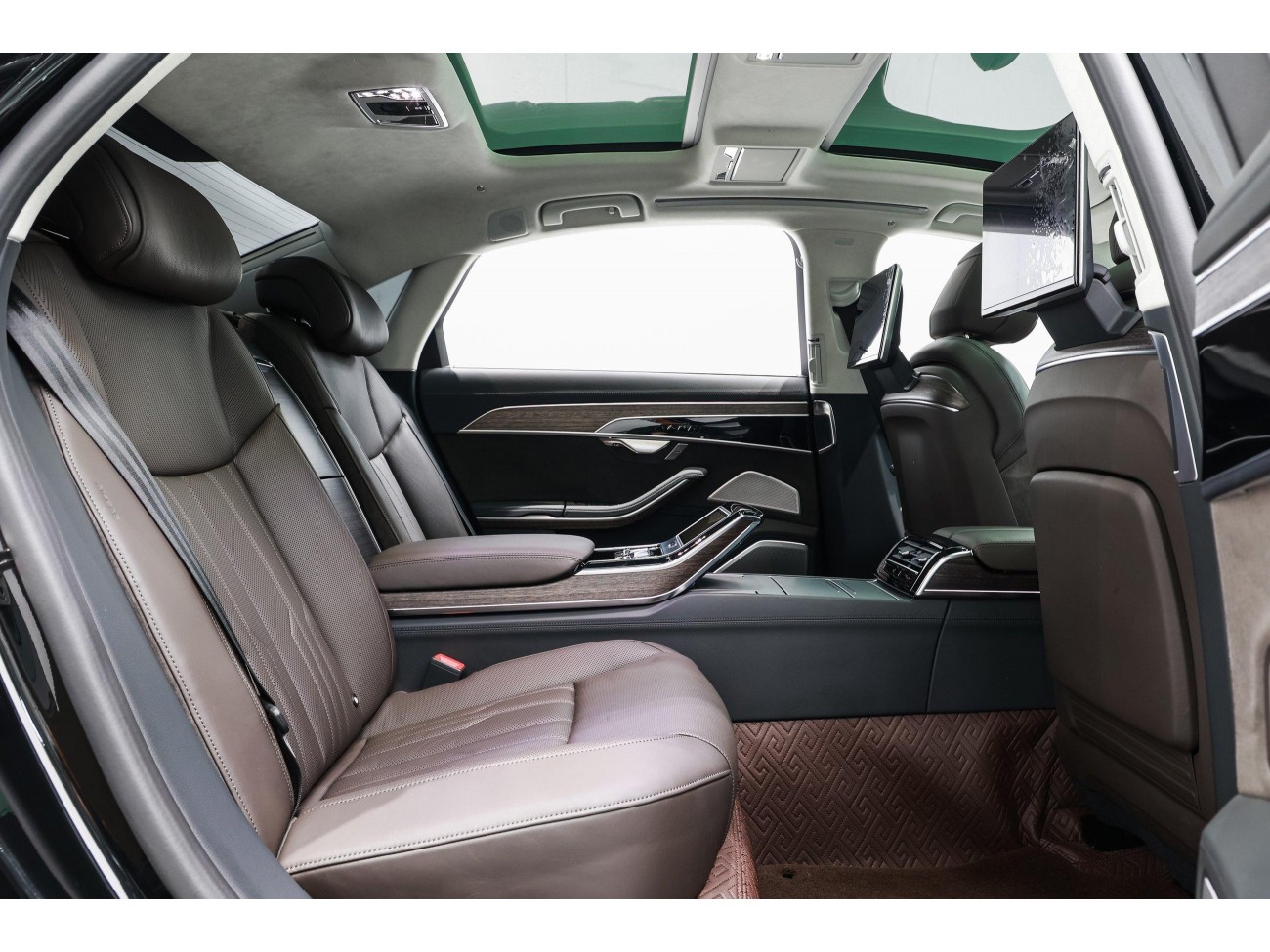 Audi A8L 60 TFSI 2022