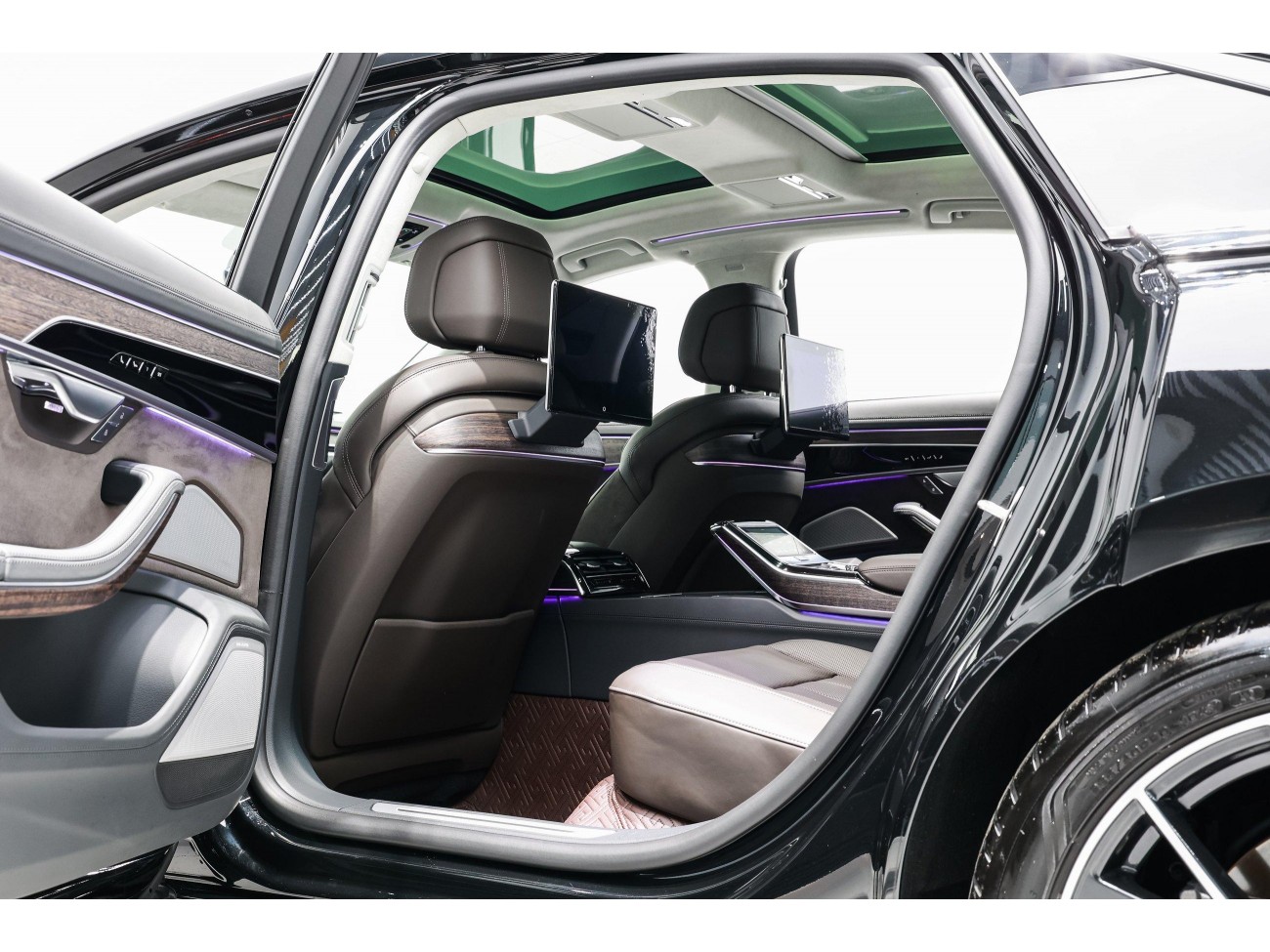 Audi A8L 60 TFSI 2022