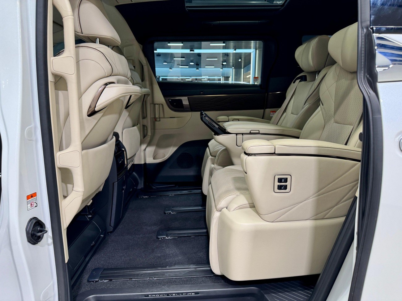 Toyota Vellfire 2024