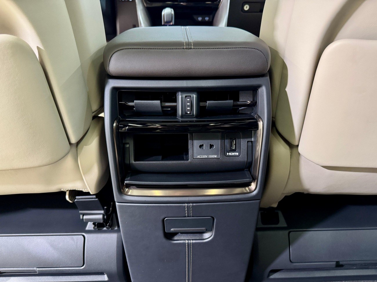 Toyota Vellfire 2024