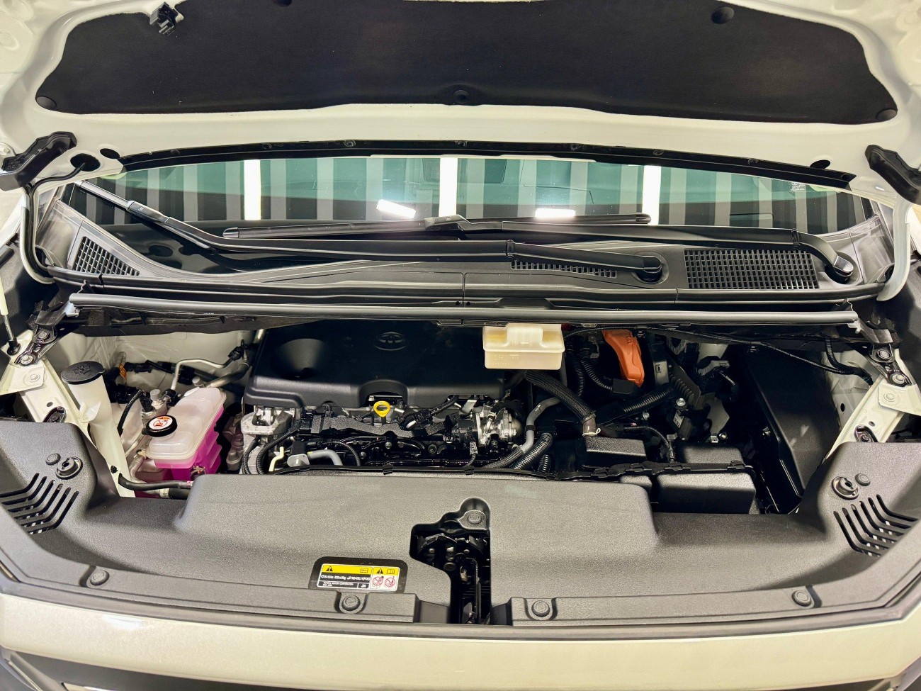 Toyota Vellfire 2024