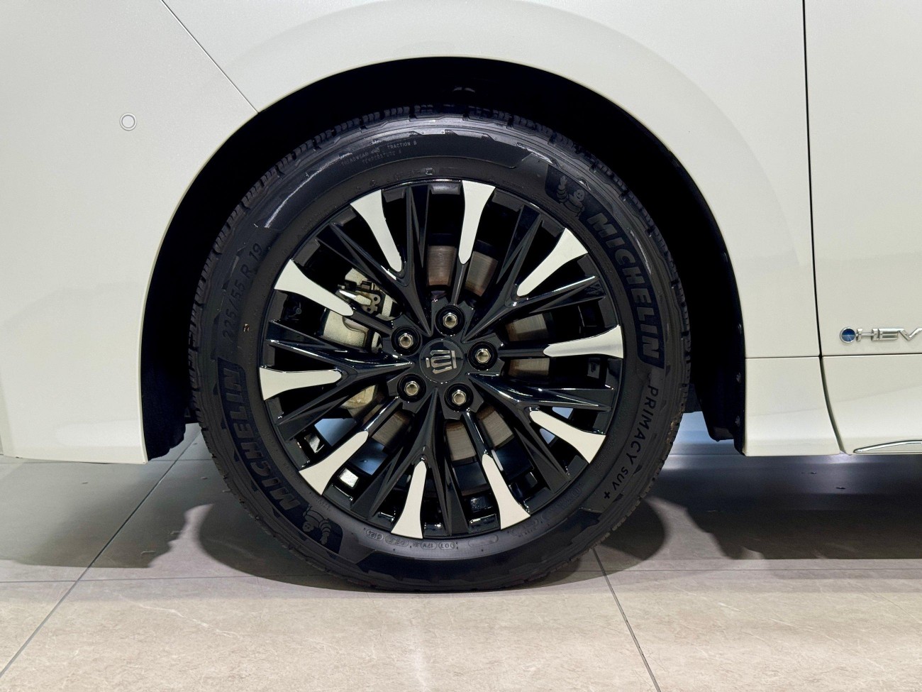 Toyota Vellfire 2024