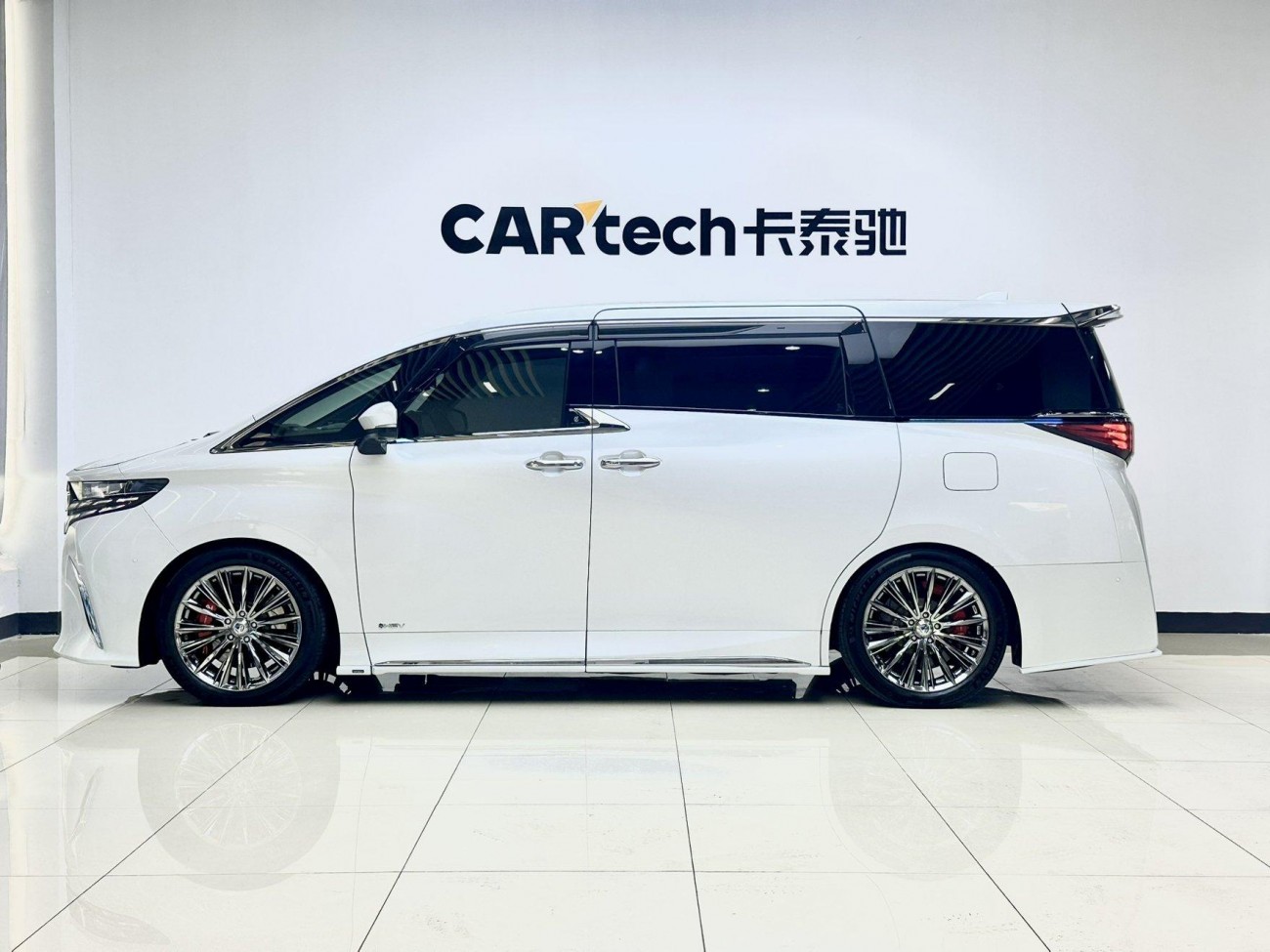 Toyota Alphard 2025