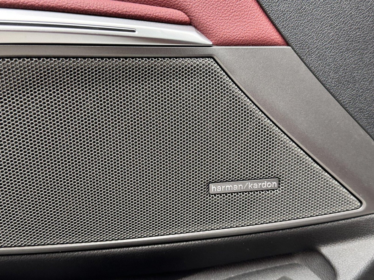 BMW 330Li 2025