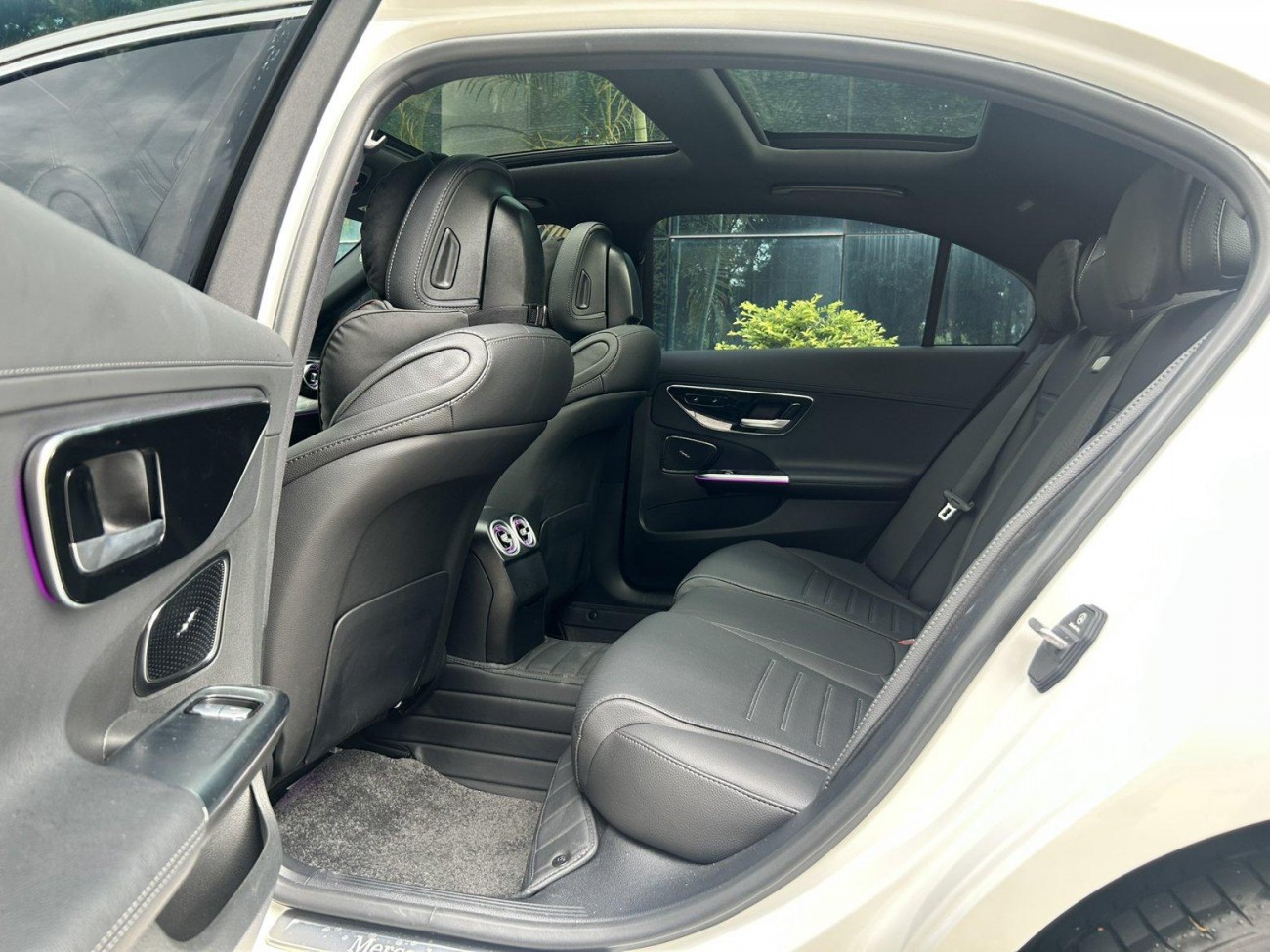 Mercedes-Benz C 260 L 2025