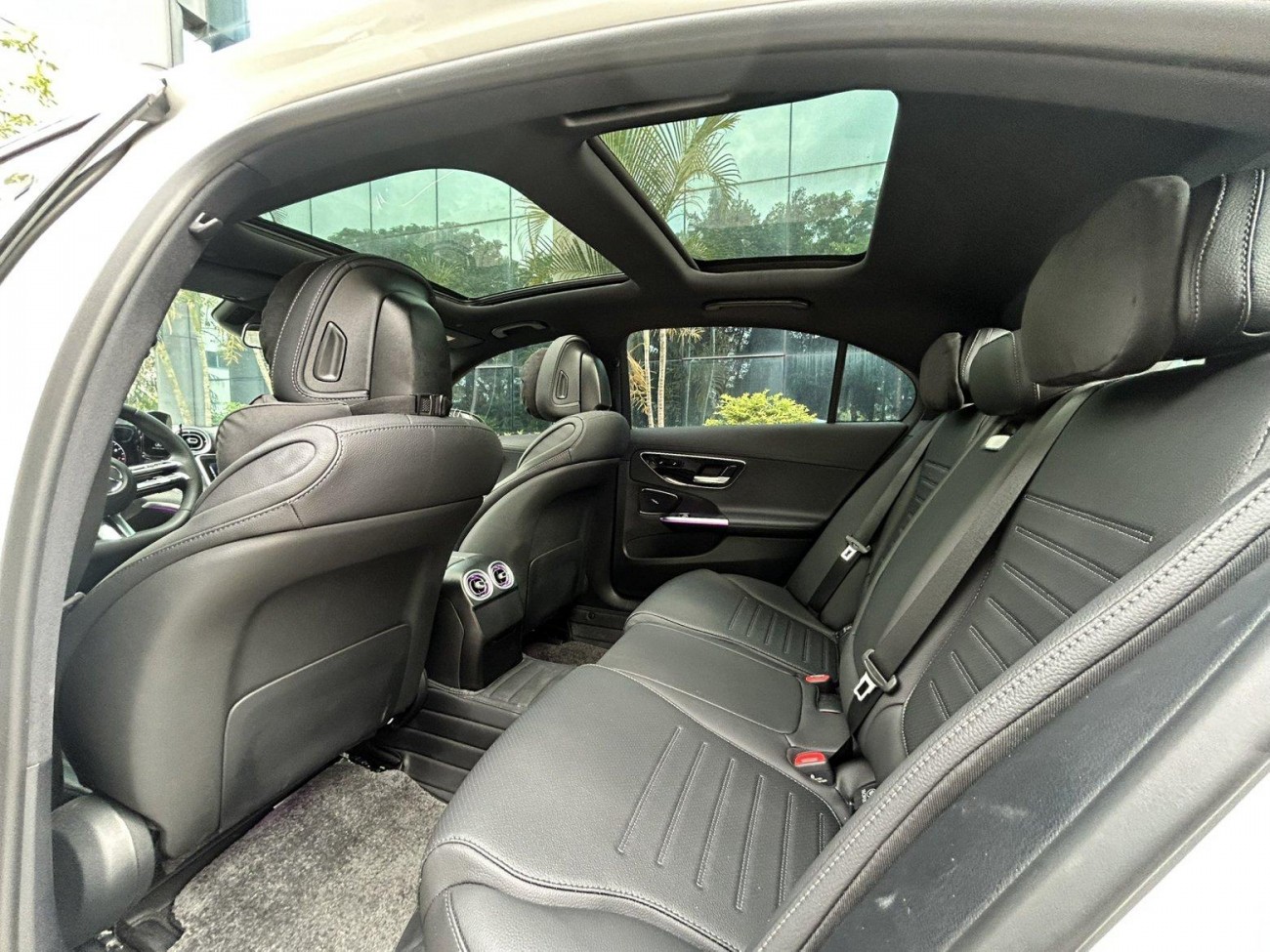 Mercedes-Benz C 260 L 2025
