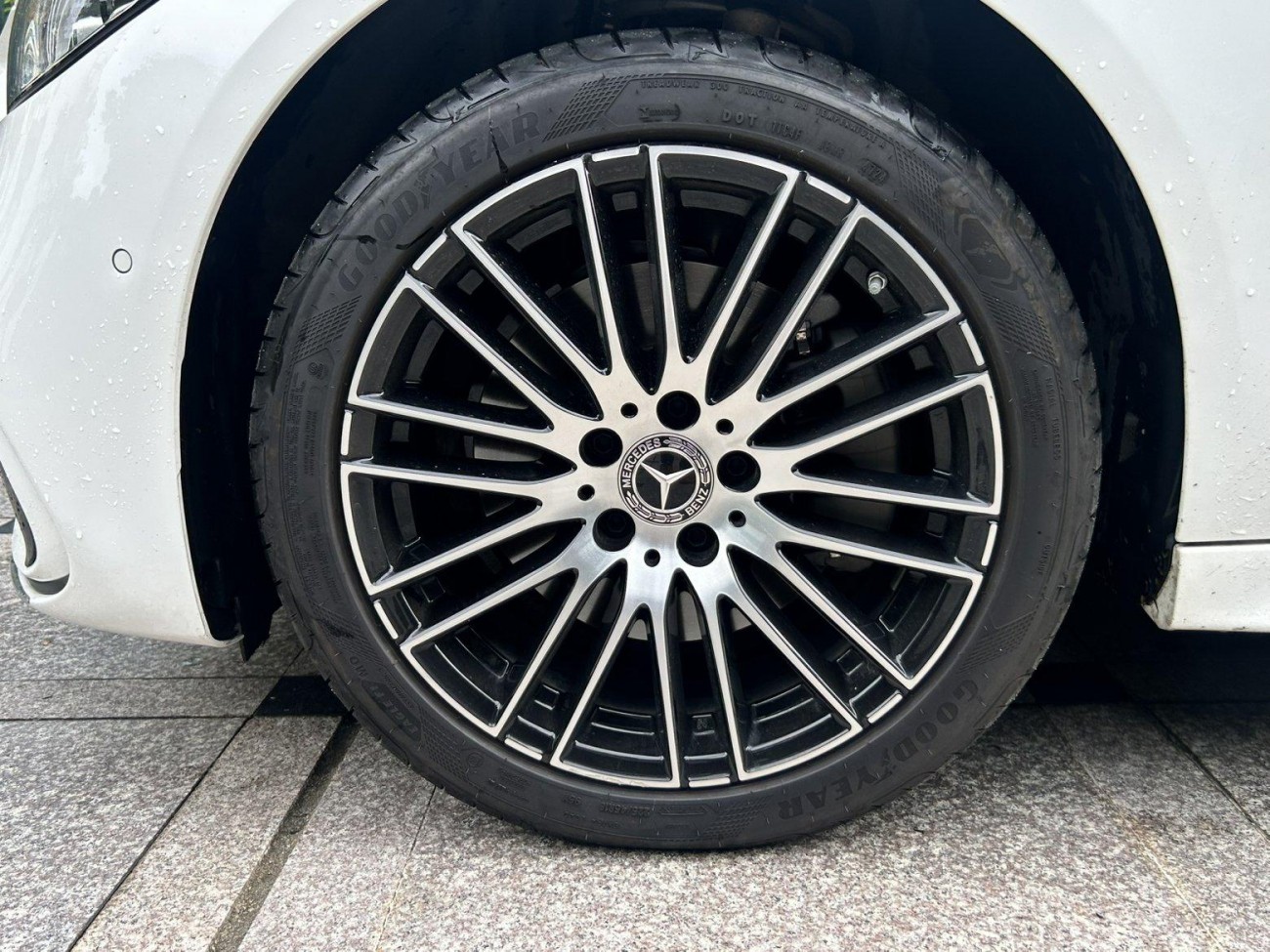 Mercedes-Benz C 260 L 2025