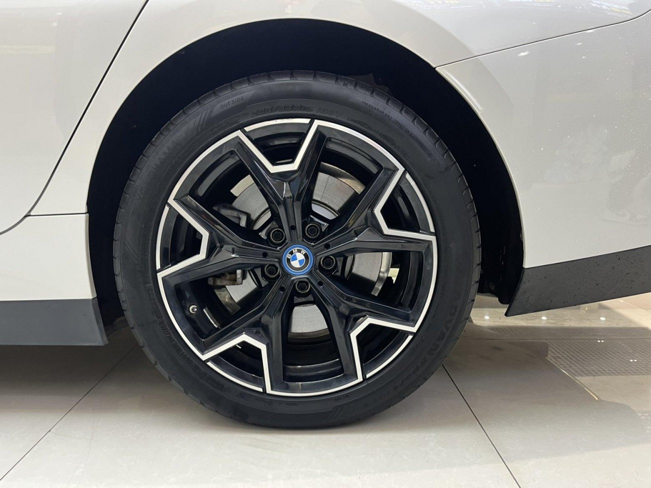 BMW i3 2024