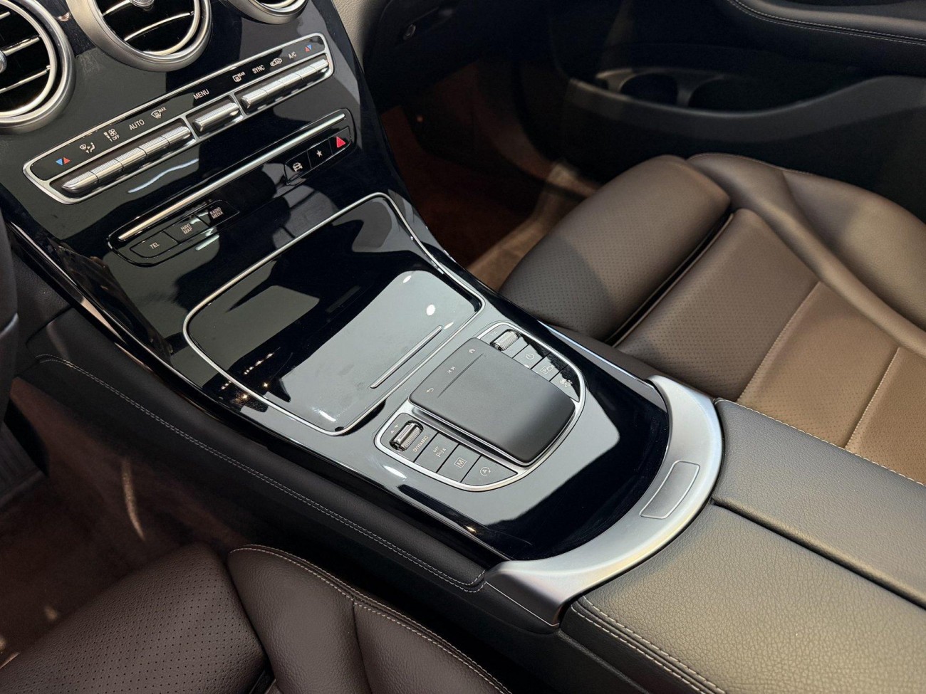 Mercedes-Benz GLC 260 L 2022