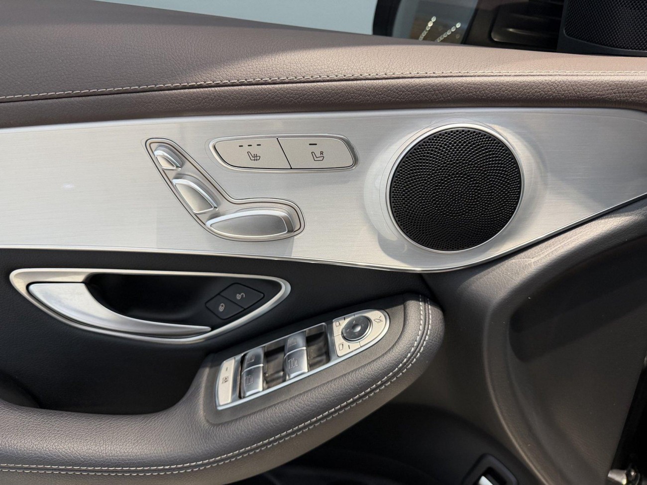 Mercedes-Benz GLC 260 L 2022