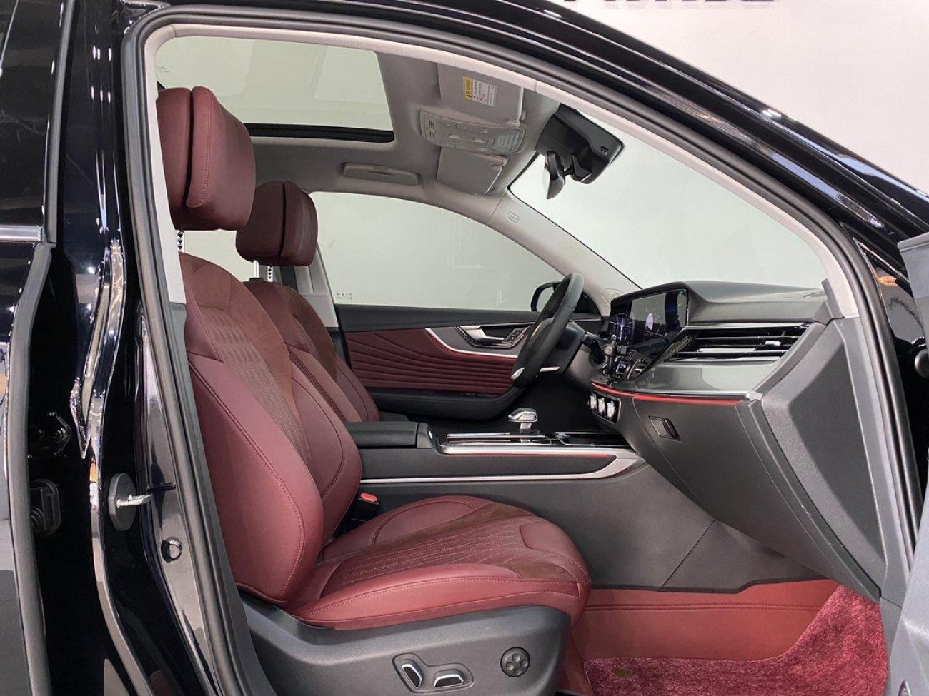 Hongqi HS5 2024