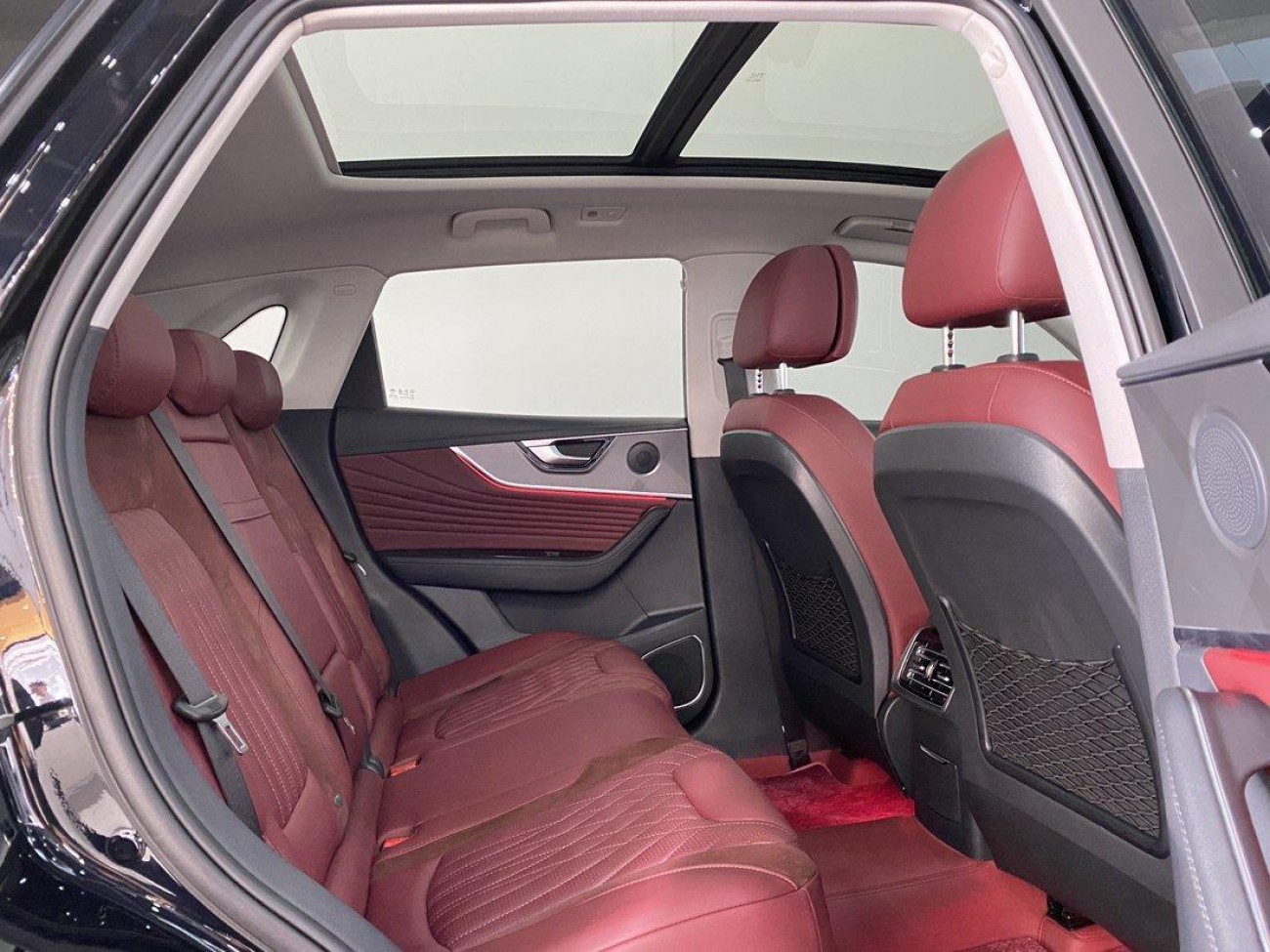 Hongqi HS5 2024