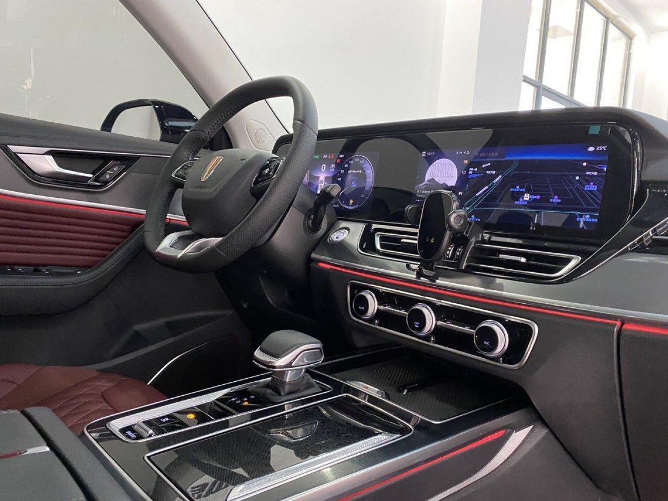 Hongqi HS5 2024