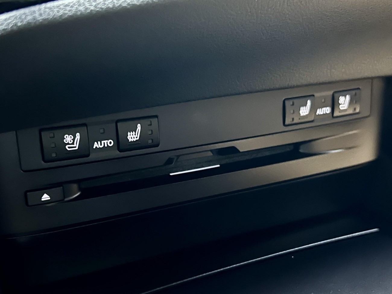 Lexus ES 300h 2022