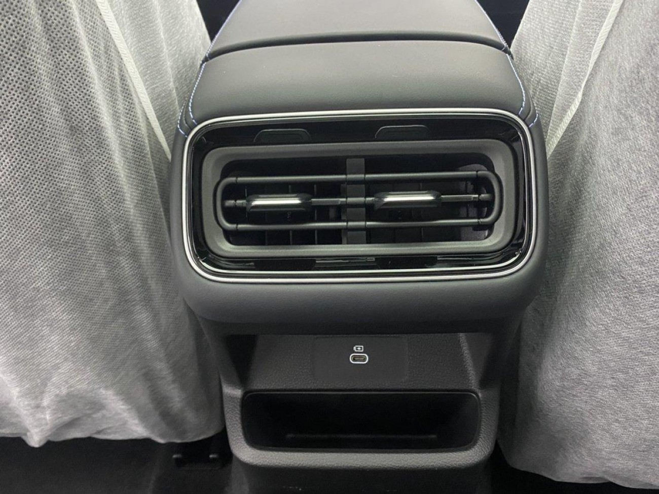 Geely Preface 2026