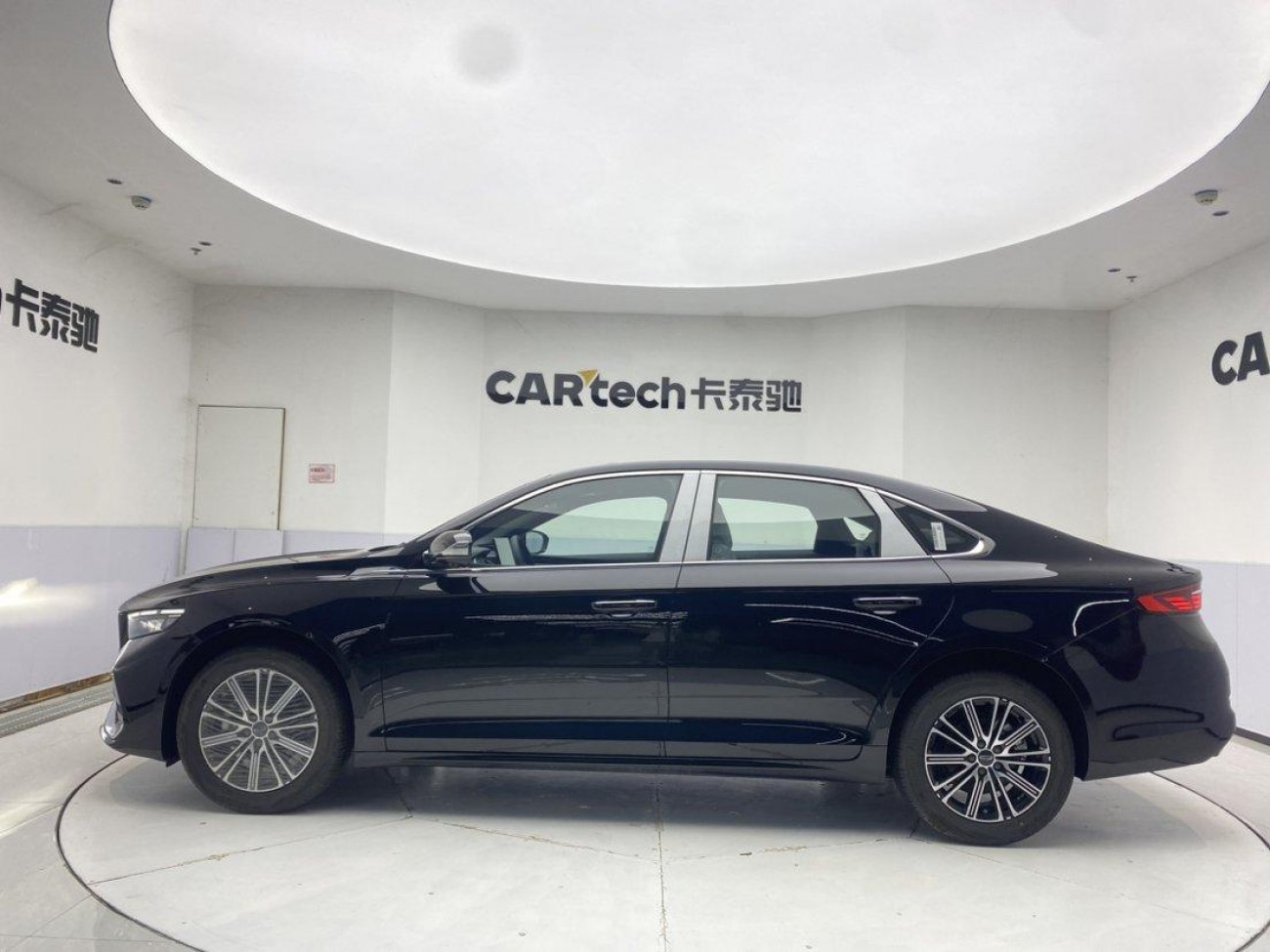 Geely Preface 2026