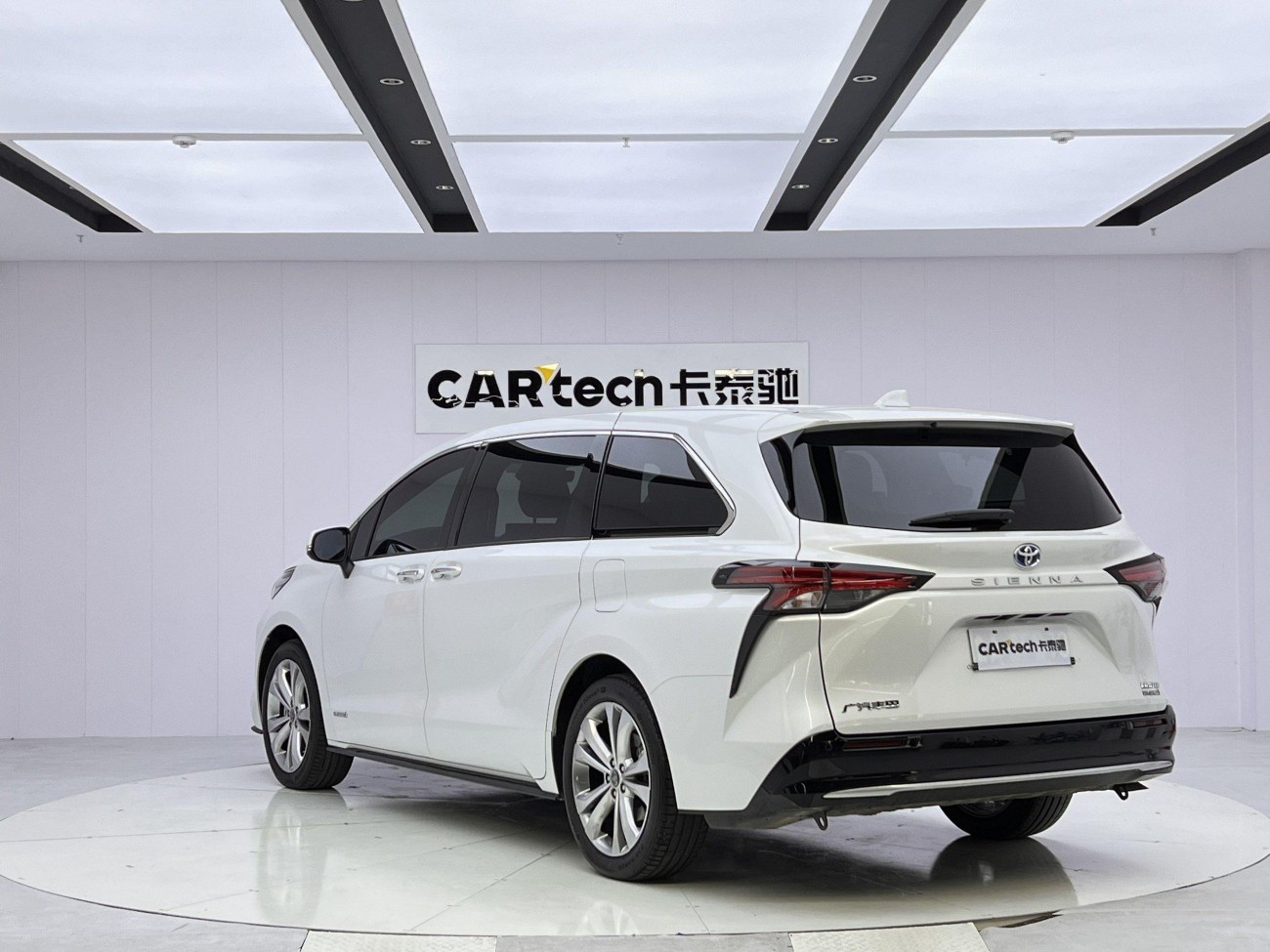 Toyota Sienna 2024
