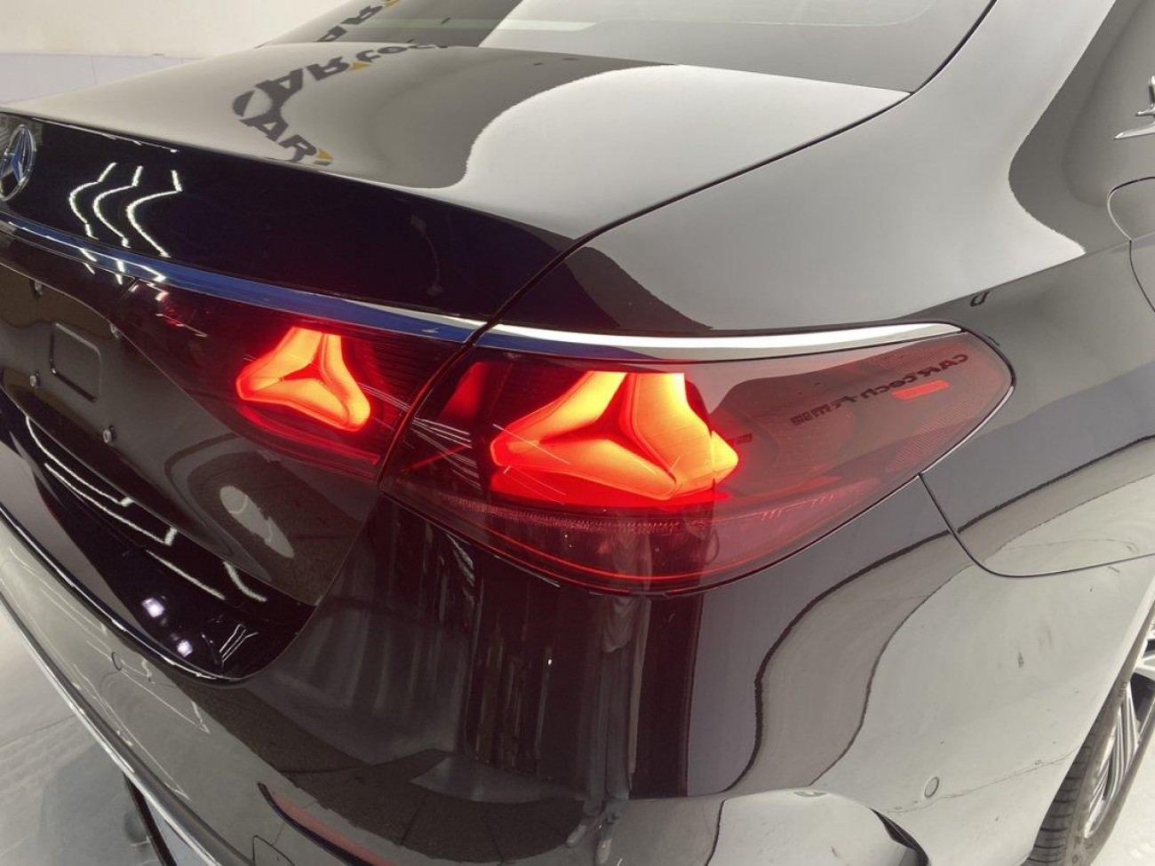 Mercedes-Benz E 350 e 2025