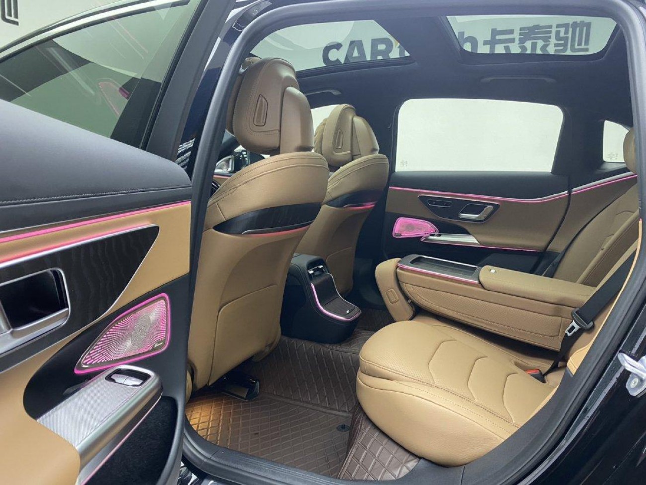 Mercedes-Benz E 350 e 2025