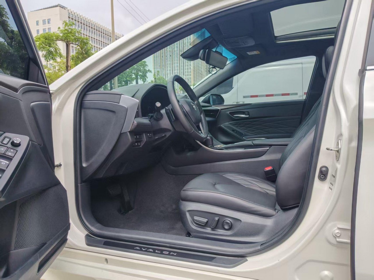 Toyota Avalon 2019