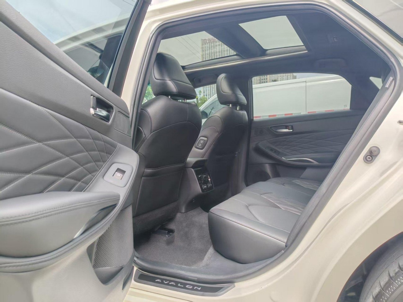 Toyota Avalon 2019