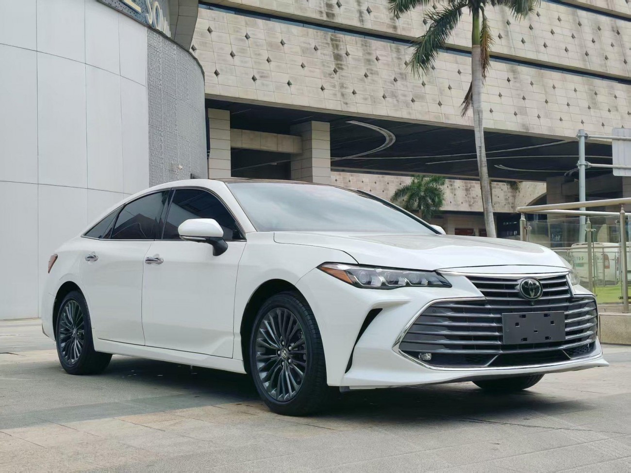 Toyota Avalon 2019