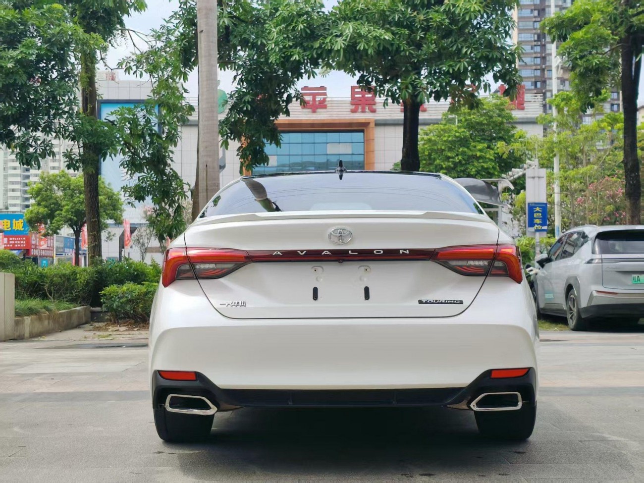 Toyota Avalon 2019
