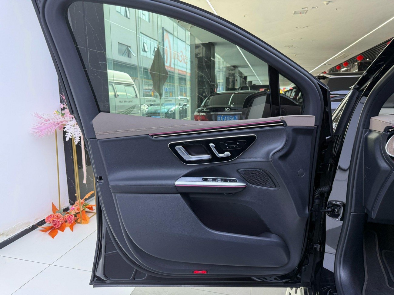 Mercedes-Benz EQE 2025