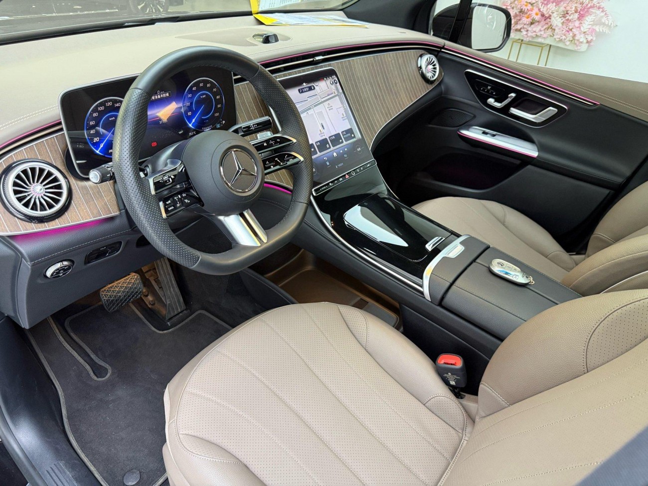 Mercedes-Benz EQE 2025