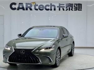 Lexus ES 200 2021