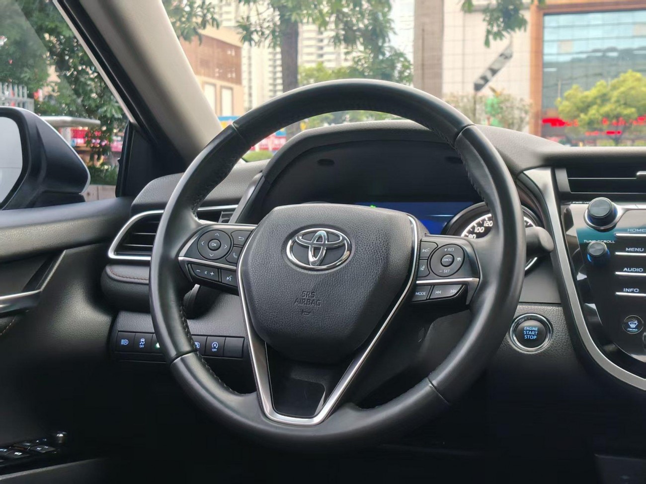 Toyota Camry 2019