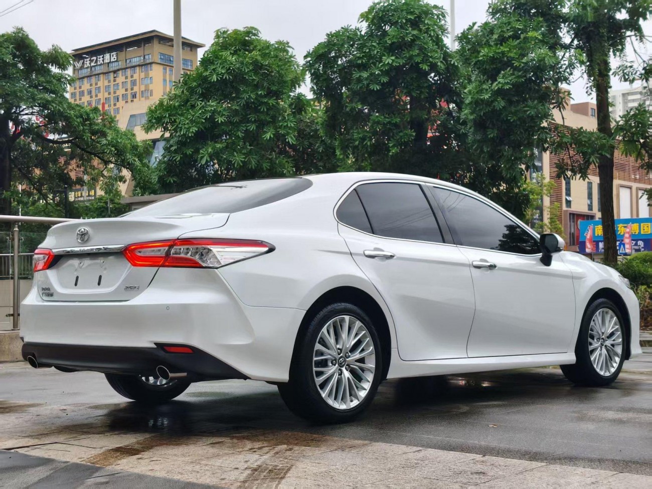 Toyota Camry 2019