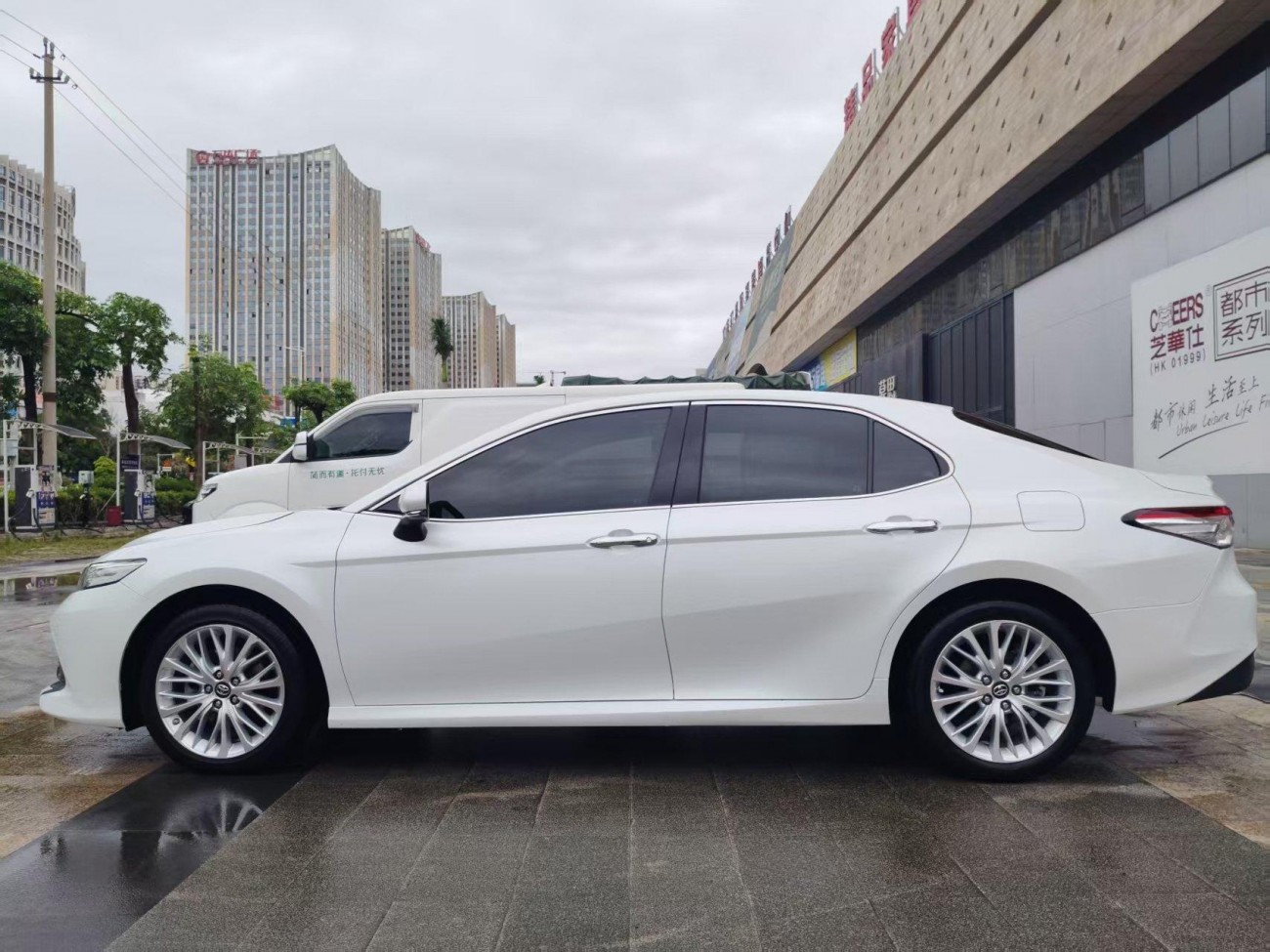 Toyota Camry 2019