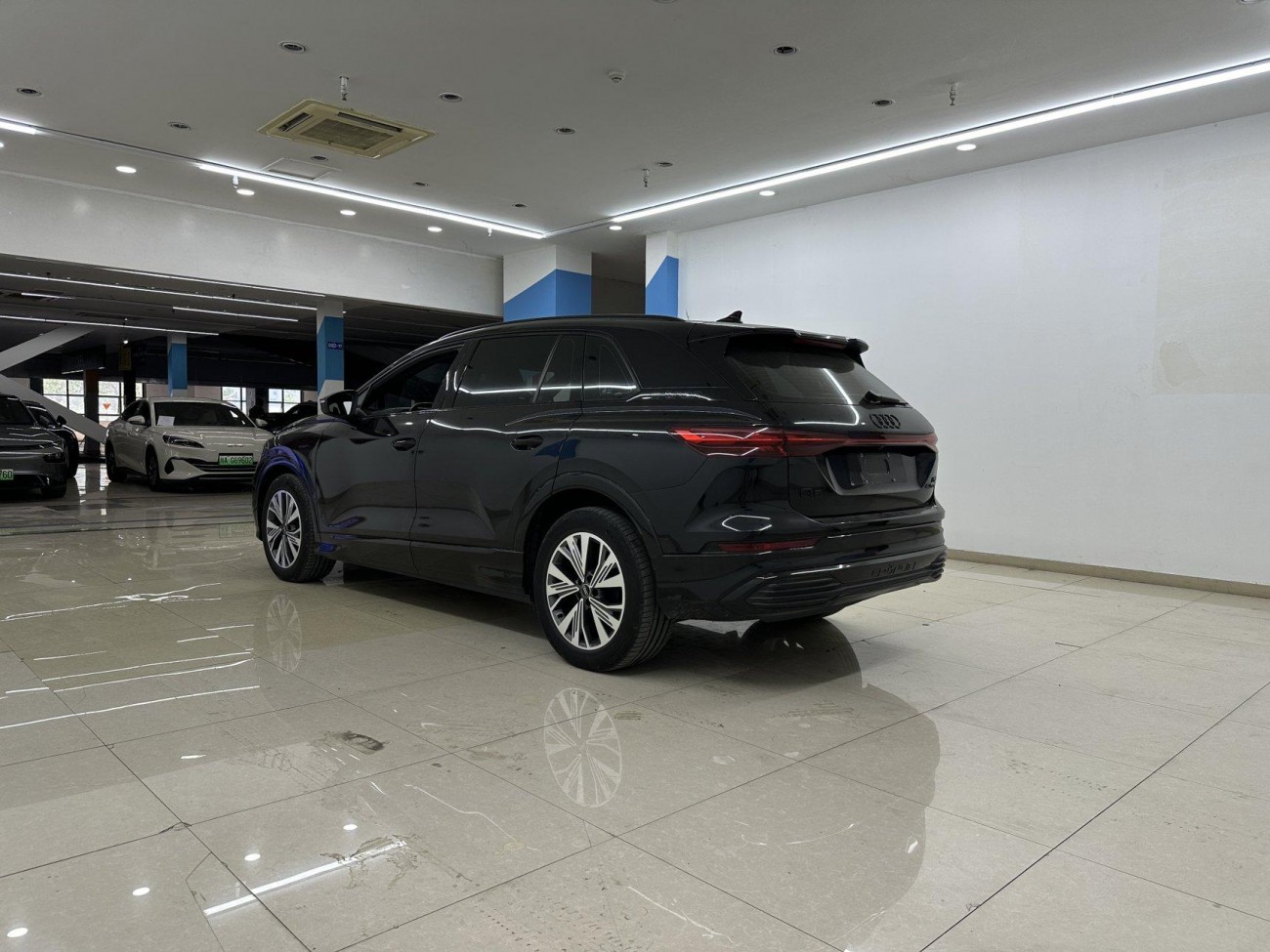Audi Q5 e-tron 2024