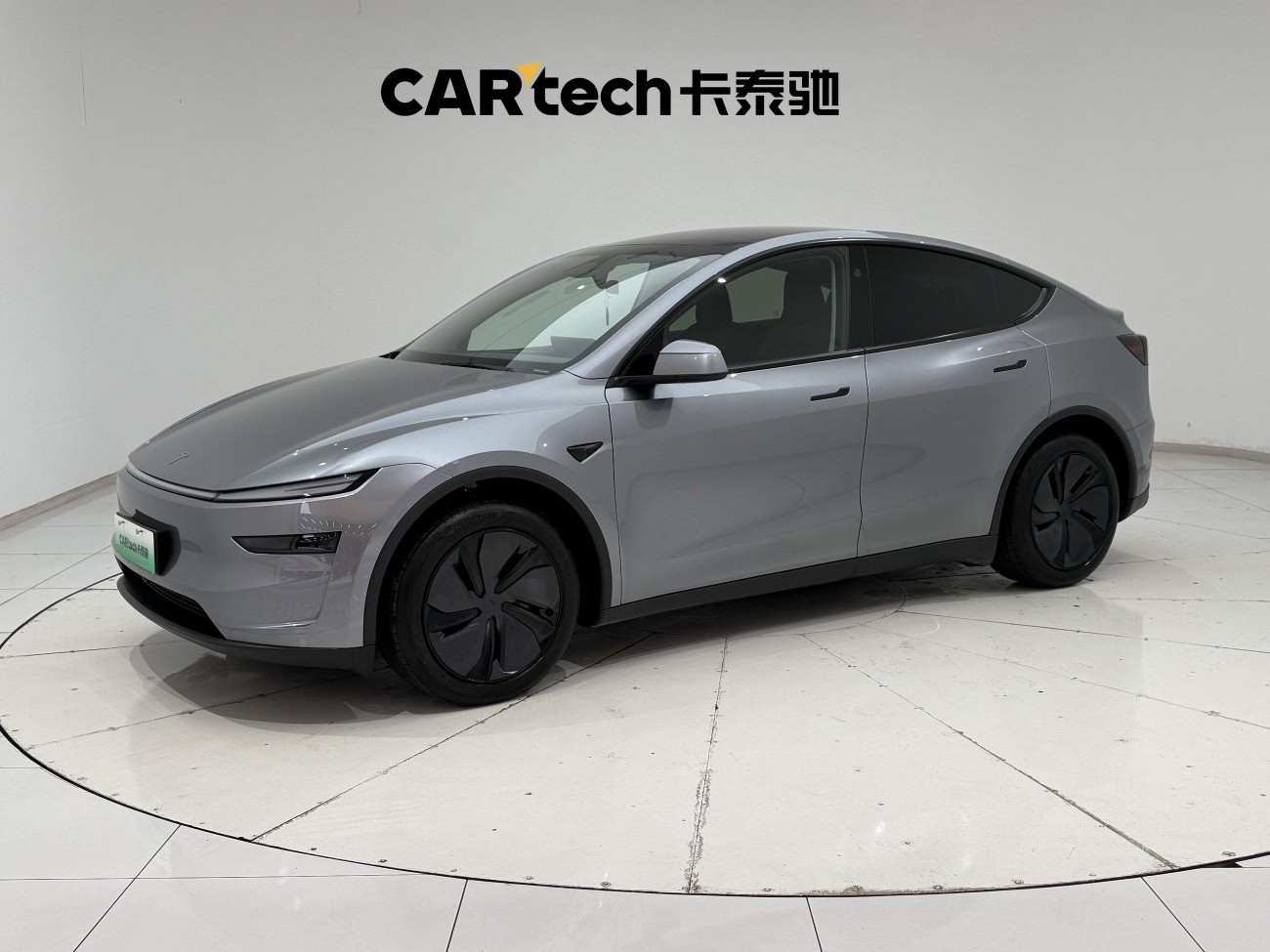 Tesla Model Y 2025
