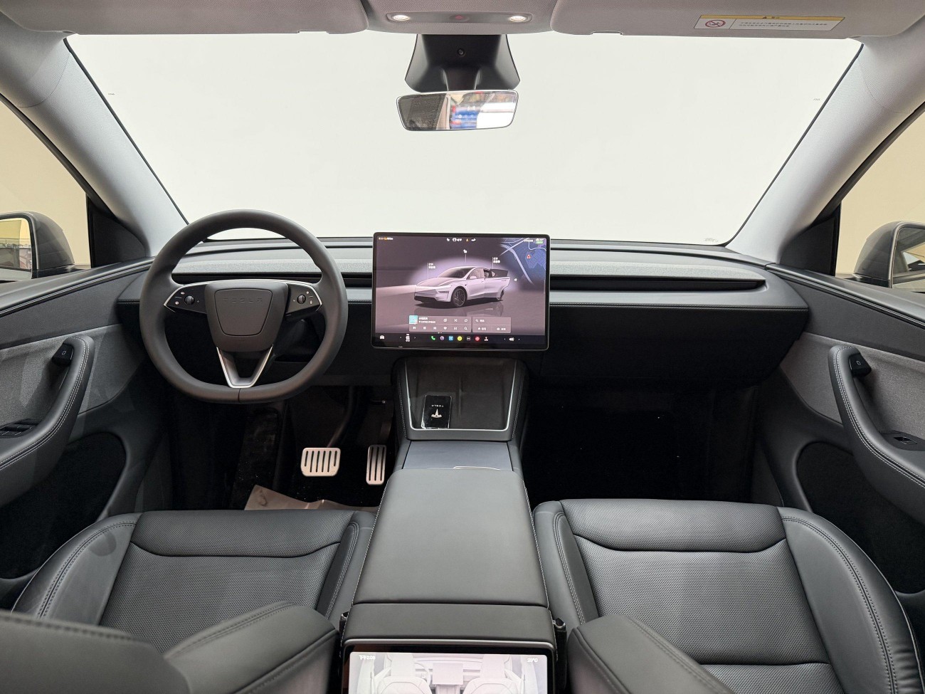 Tesla Model Y 2025