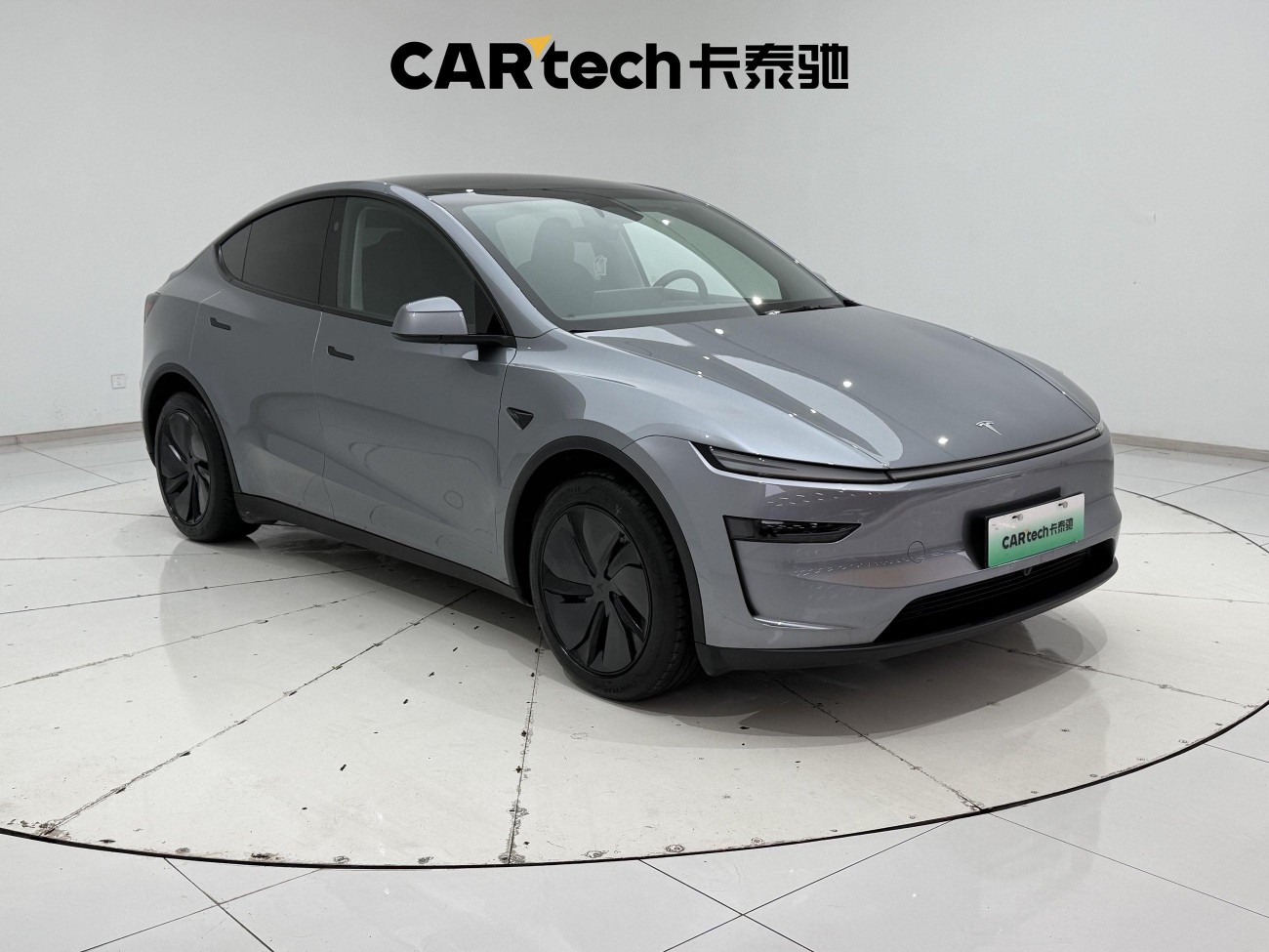 Tesla Model Y 2025