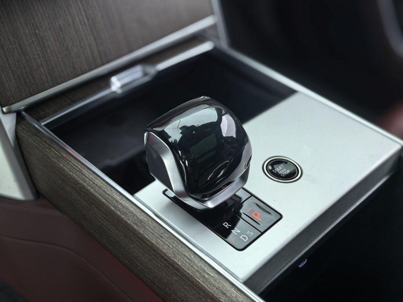 Land Rover Range Rover 2025