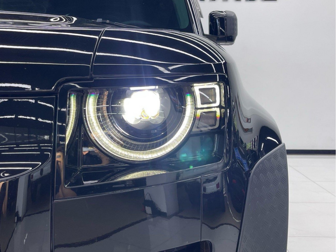 Land Rover Defender 2022