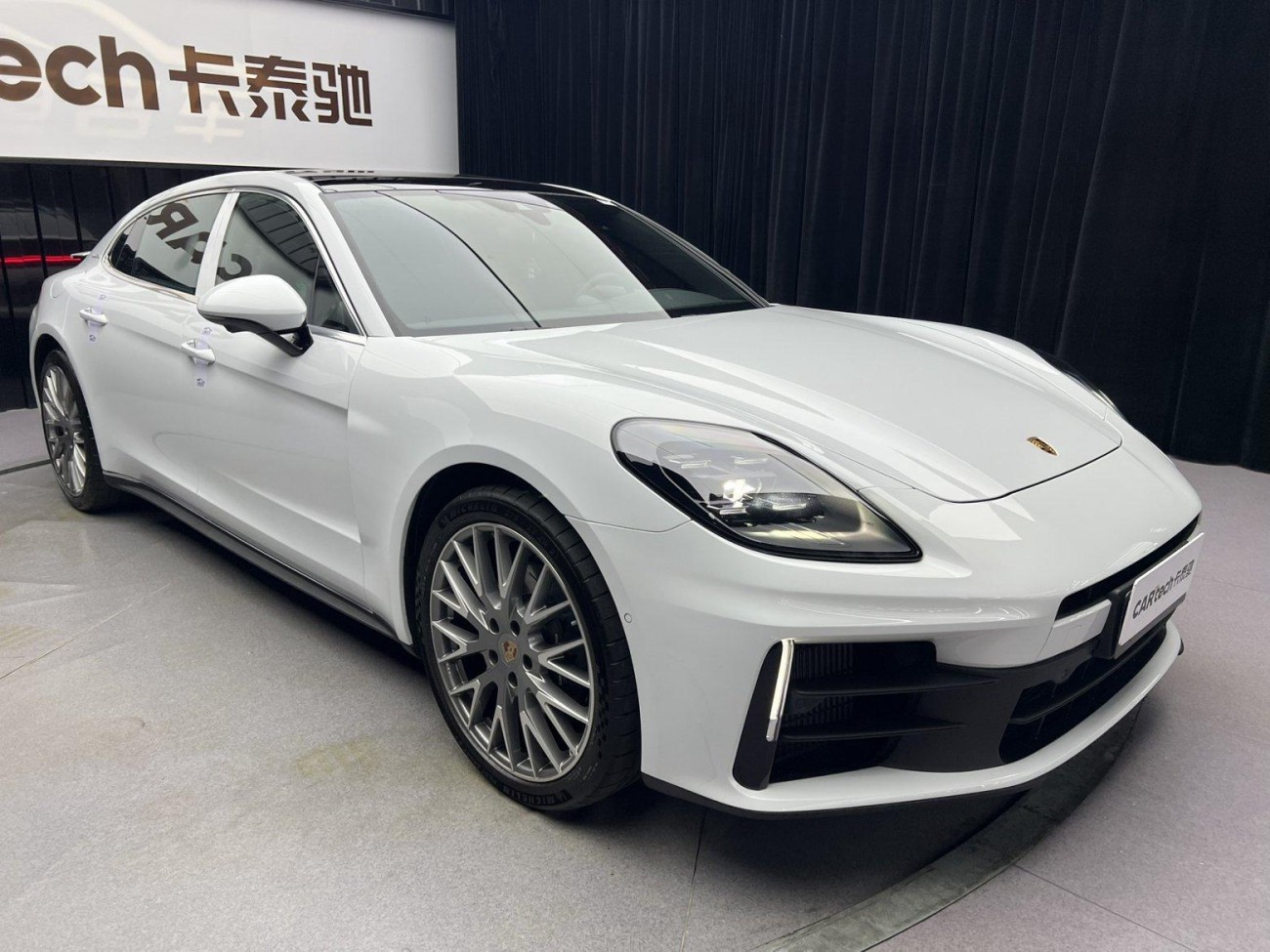 Porsche Panamera 2025