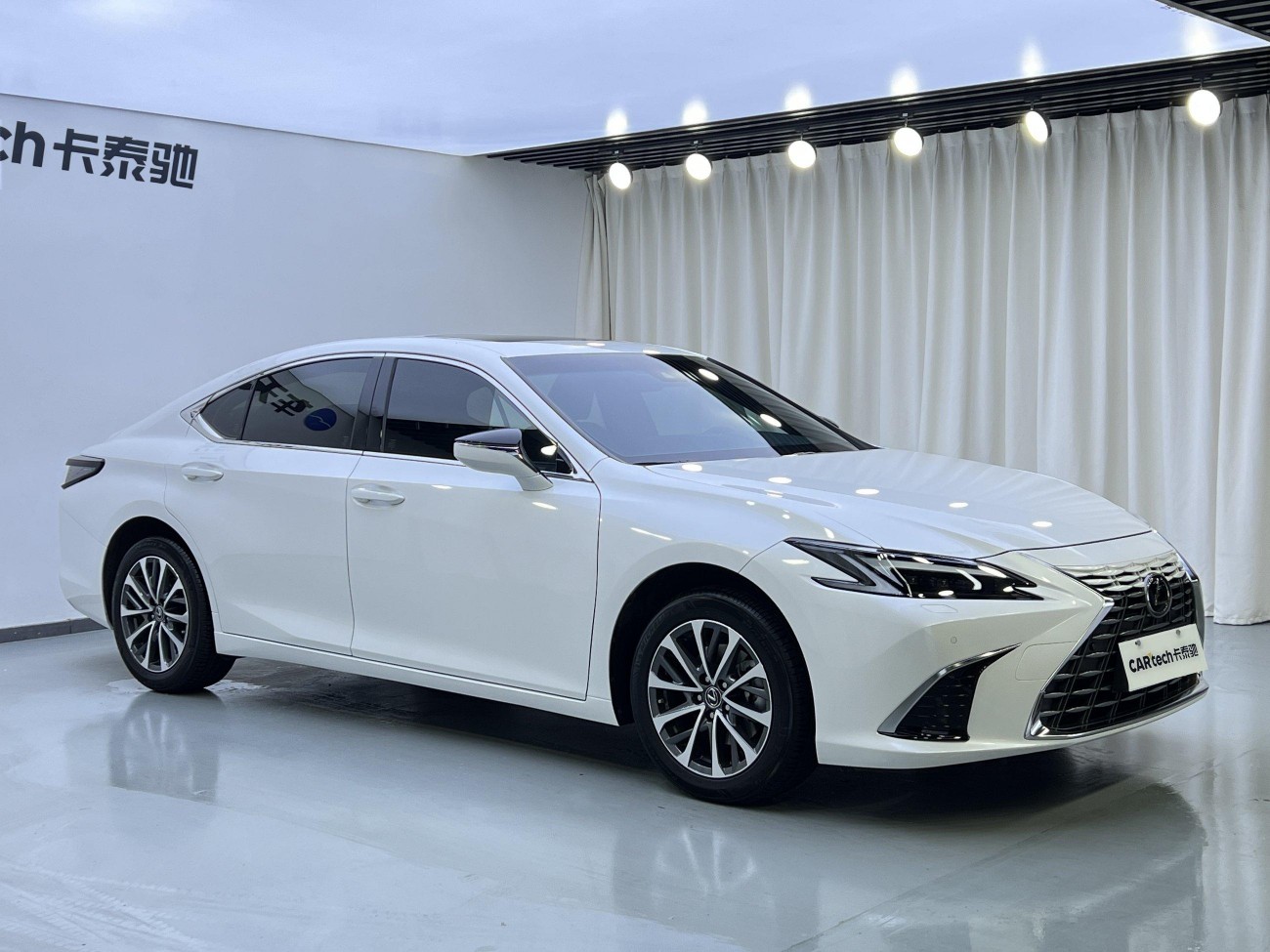 Lexus ES 200 2026
