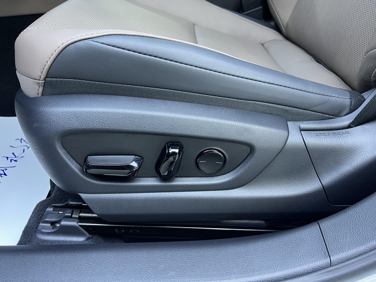 Lexus ES 200 2026