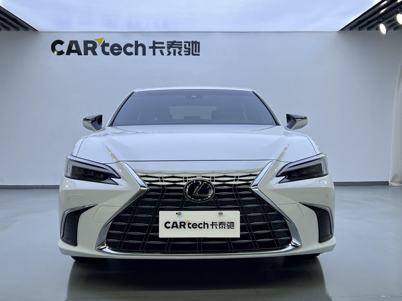 Lexus ES 200 2026