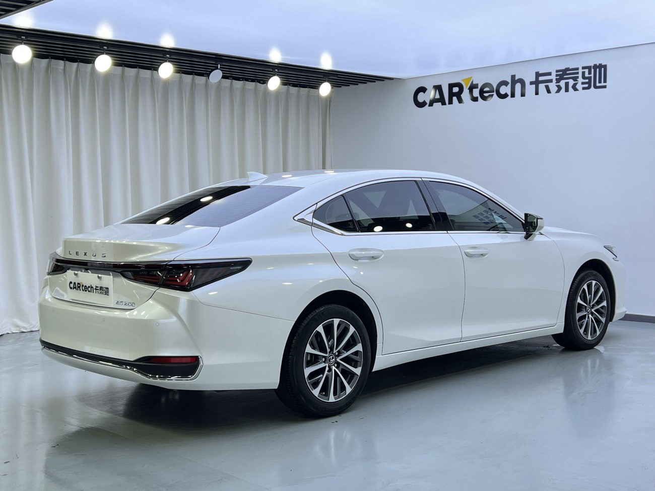 Lexus ES 200 2026